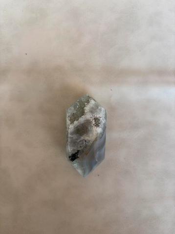 Agaat Druzy Geode Punt – 6 cm beschikbaar voor biedingen