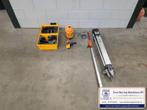 Bouw laser Spectra Precision met statief en meet stok, Doe-het-zelf en Verbouw, Meetapparatuur, Ophalen, Gebruikt, Overige meters