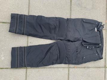 Revit Textiel Motorbroek XXL beschikbaar voor biedingen