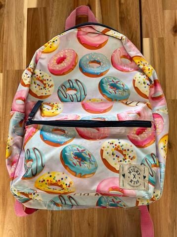 Rugzak met donuts beschikbaar voor biedingen