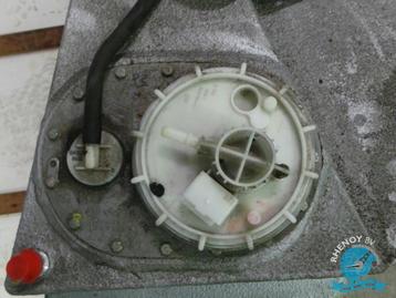 Ferrari 360 benzinepomp in de tank links 2002 beschikbaar voor biedingen