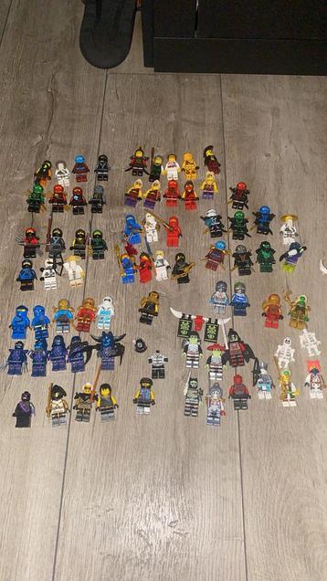 veel lego ninjago te koop! beschikbaar voor biedingen