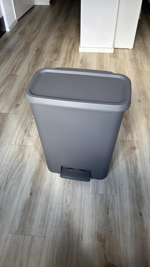 IKEA KNÖCKLA NIEUW Pedaalemmer prullenbak, Huis en Inrichting, Woonaccessoires | Prullenbakken, Nieuw, Kunststof, Minder dan 50 cm