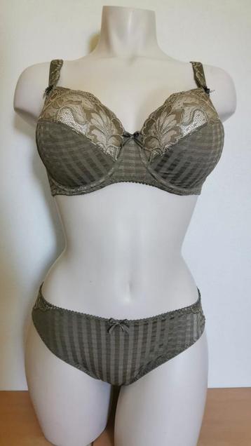 Nieuw prima donna madison bh 75d 
slip 40m beschikbaar voor biedingen