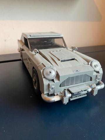 Lego James bond auto 10262 beschikbaar voor biedingen