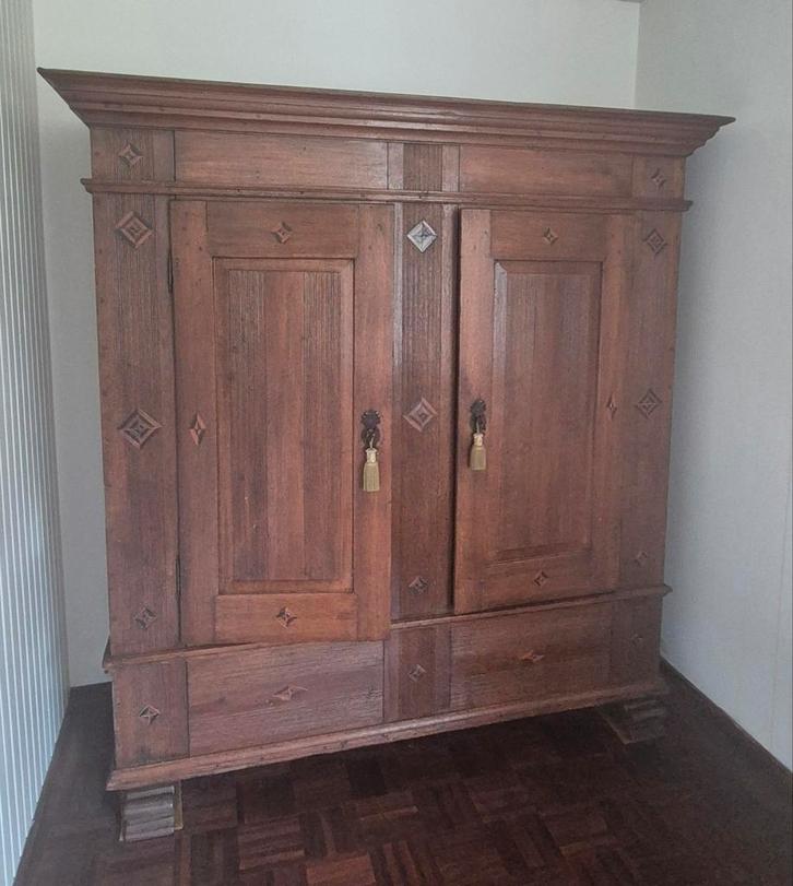 Eiken antieke kledingkast, Antiek en Kunst, Antiek | Meubels | Kasten, Ophalen of Verzenden