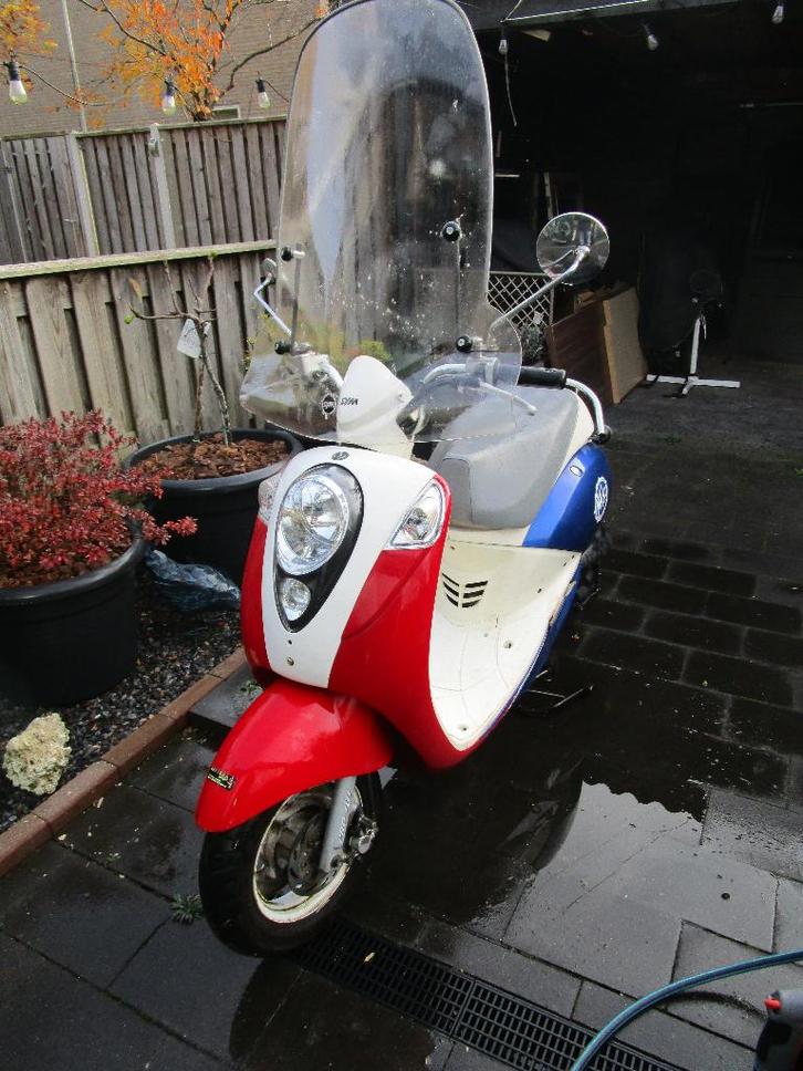sym mio snor scooter, Fietsen en Brommers, Scooters | SYM, Gebruikt, Mio, Maximaal 25 km/u, Benzine, Ophalen