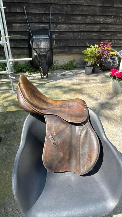 Parzival spring zadel 17.5 bruin, Dieren en Toebehoren, Paarden en Pony's | Zadels, Gebruikt, Springen, Ophalen