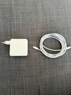 Apple 61W USB-C Adapter + Kabel, Computers en Software, Laptop-opladers, Ophalen of Verzenden, Zo goed als nieuw, Apple