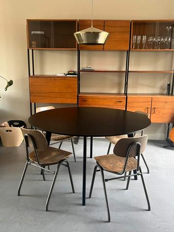 8 x Kloosterstoelen / schoolstoelen - vintage beschikbaar voor biedingen