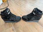 Nike air revolution sky hi maat 39, Schoenen, Gebruikt, Ophalen of Verzenden