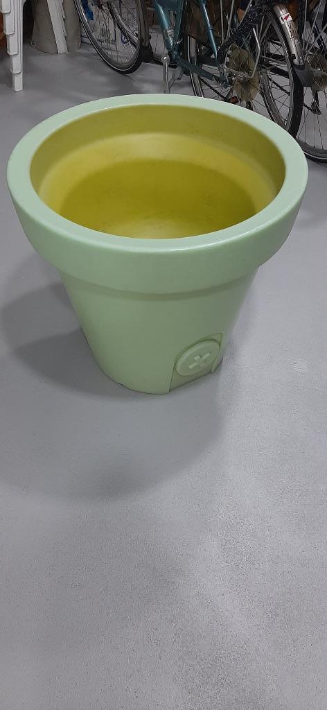 BLOOM! POT 60 verlichte bloempot - kunststof   2 stuks, Tuin en Terras, Bloempotten, Gebruikt, Kunststof, Balkon, Tuin, 40 tot 70 cm