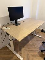 Verstelbaar bureau, Huis en Inrichting, Bureaus, Ophalen, Elektrisch, Zo goed als nieuw, Stabureau