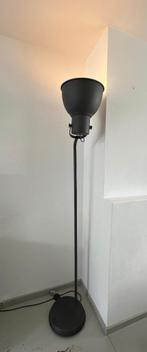 IKEA Hektar lamp (staand, 1, 2 of 3), Huis en Inrichting, Lampen | Vloerlampen, Ophalen, Zo goed als nieuw, Metaal, 150 tot 200 cm