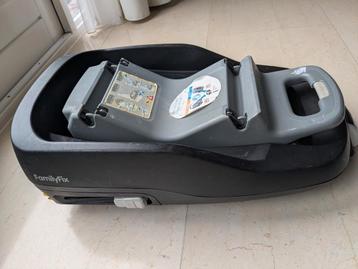 Maxi Cosi base familyfix beschikbaar voor biedingen