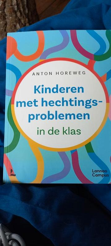 Kinderen met hechtingsproblemen in de klas beschikbaar voor biedingen