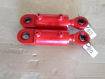 Hydraulische cilinders beschikbaar voor biedingen
