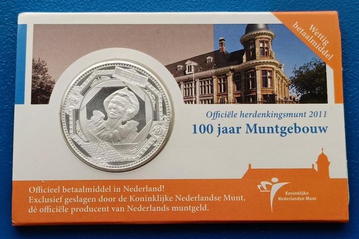 5 Euro 2011 - 100 Jaar Muntgebouw Vijfje UNC in coincard, Postzegels en Munten, Munten | Nederland, Setje, Euro's, Koningin Beatrix