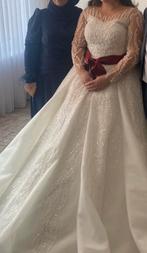 Luxe bruidsjurk met sluier & haaraccessoires – €1000, Kleding | Dames, Trouwkleding en Trouwaccessoires, Ophalen of Verzenden