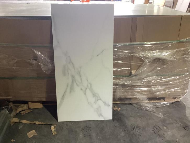 Tegels 60 x 120. Marmerlook. €25,- m2. Wand/ vloertegels, Doe-het-zelf en Verbouw, Tegels, Nieuw, Vloertegels, 10 m² of meer, Ophalen