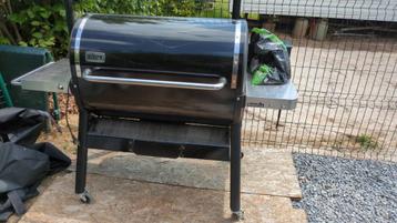 Weber SmokeFire EX6 GBS Wood Fired Pelletbarbecue beschikbaar voor biedingen