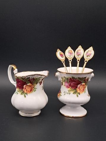 Royal Albert Old Country Rose set beschikbaar voor biedingen