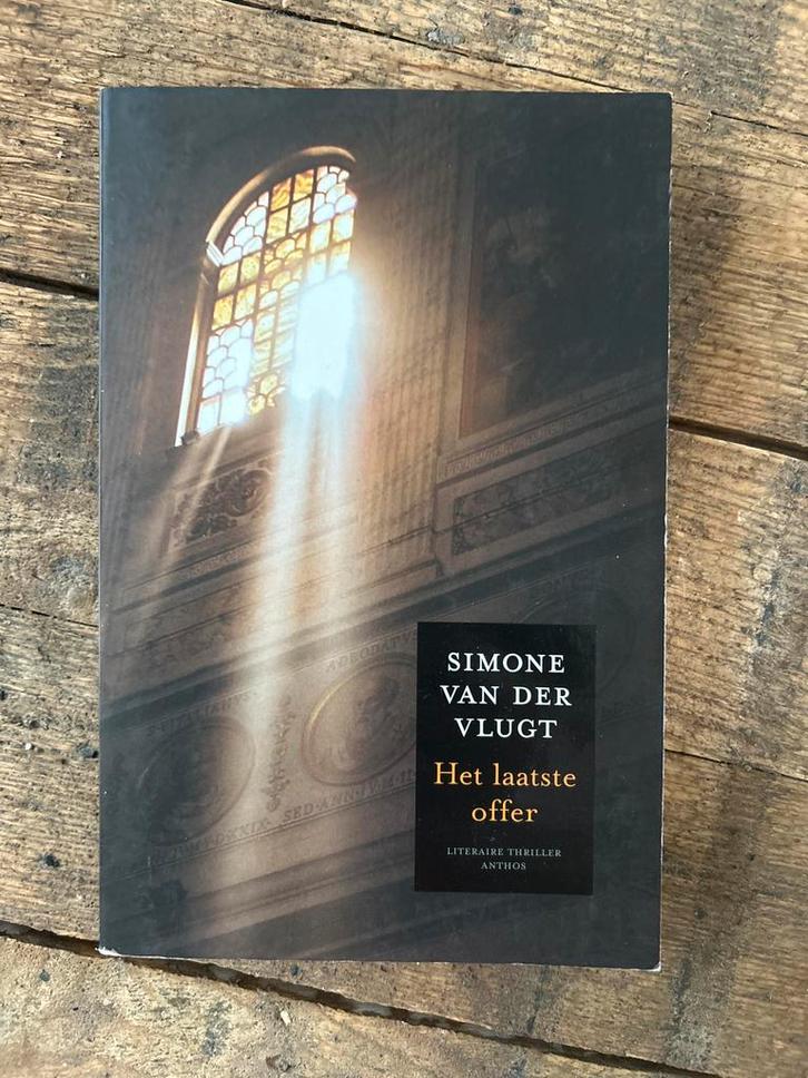 Het Laatste Offer - Simone van der Vlugt, Boeken, Thrillers, Gelezen, Nederland, Ophalen