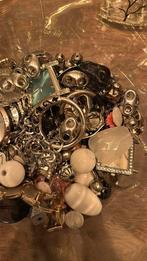 Gevraagd oude sierden / kralen / diamontpaint steentjes, Ophalen, Gebruikt