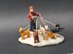 Kerst figuur c85 kerstdorp met hondjes, Diversen, Kerst, Verzenden