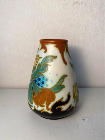 Antieke Vaas Bloemmotief - Art Nouveau Gouda beschikbaar voor biedingen