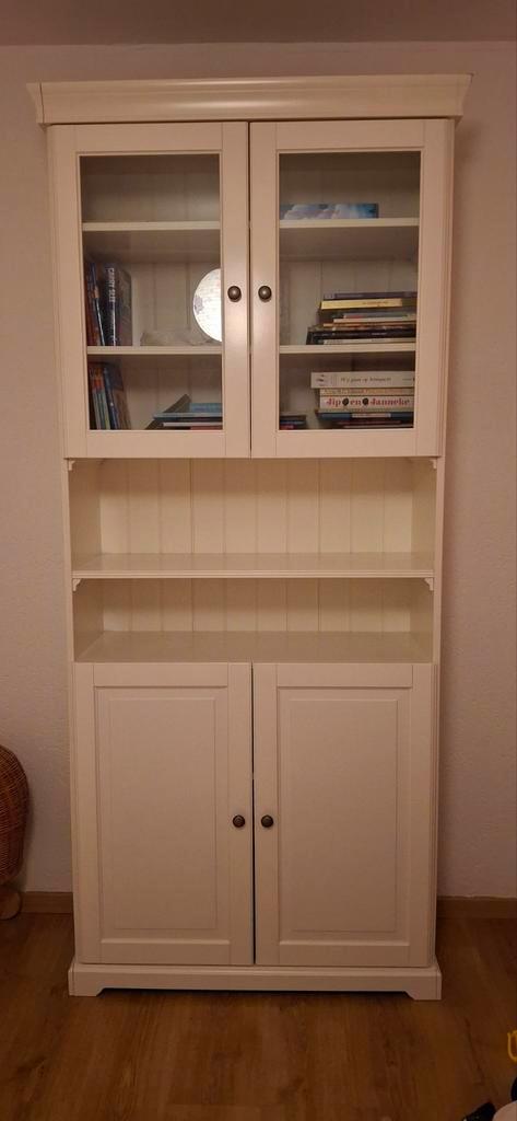 Ikea Liatorp Vitrinekast landelijke witte kast. Buffetkast,, Huis en Inrichting, Kasten | Vitrinekasten, Zo goed als nieuw, 150 tot 200 cm