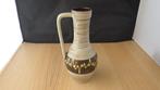 mooie vintage oorvaas met speels patroon, Gebruikt, Overige kleuren, Aardewerk of Porselein, Ophalen of Verzenden