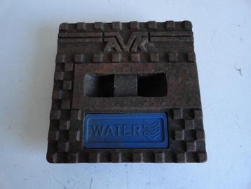 Waterput deksel, gietijzer, antiek deksel waterafsluiting beschikbaar voor biedingen
