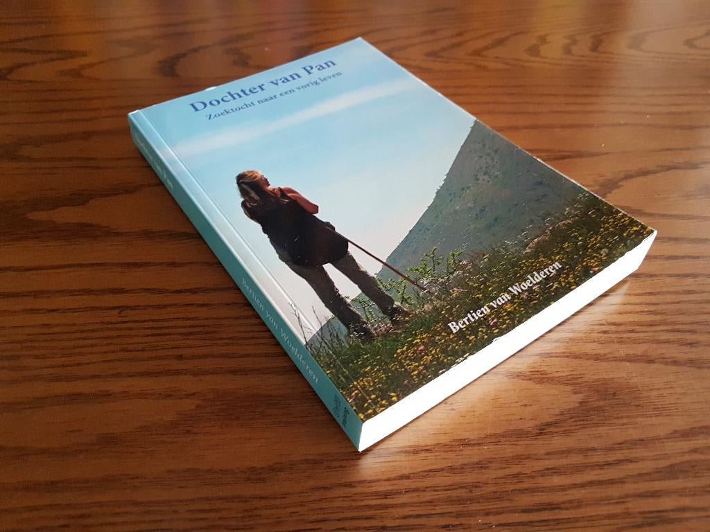 DOCHTER VAN PAN - Zoektocht naar een vorig leven, Achtergrond en Informatie, Ophalen of Verzenden, Zo goed als nieuw, Overige onderwerpen