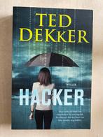 Hacker (Ted Dekker), Boeken, Ophalen of Verzenden, Zo goed als nieuw