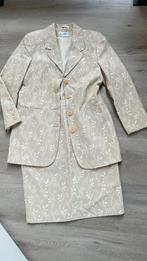 Prachtig 2-delig mantelpakje van São Paulo, Maat 38/40 (M), Kostuum of Pak, Beige, Ophalen of Verzenden