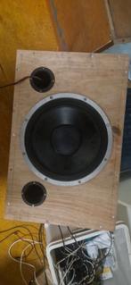 Infinity woofer +-31 cm met kist, Audio, Tv en Foto, Luidsprekers, Ophalen of Verzenden