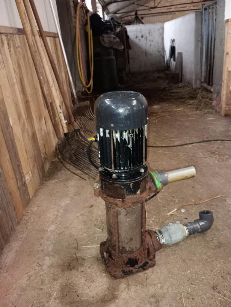 Waterpomp - Gebruikt, Dieren en Toebehoren, Overige Dieren-accessoires, Gebruikt, Ophalen