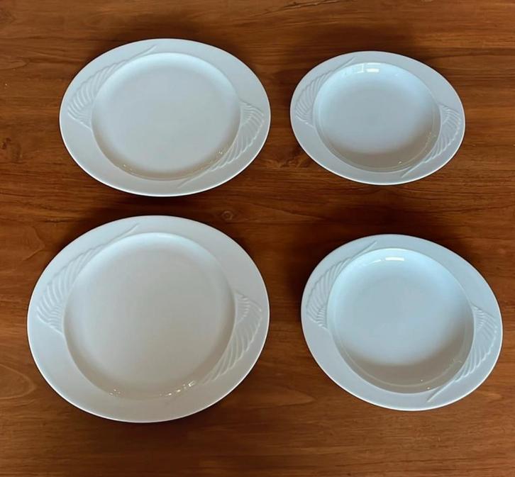 4 Rosenthal Mythos borden, Verzamelen, Porselein, Kristal en Bestek, Zo goed als nieuw, Bord of Schaal, Porselein, Ophalen of Verzenden