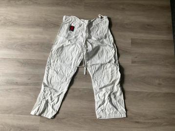 Judobroek dunne variant essimo maar 190 beschikbaar voor biedingen