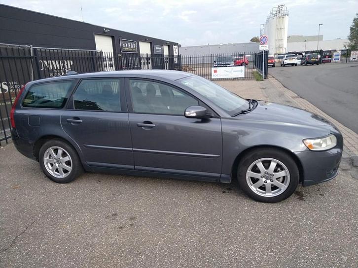 Volvo V50 1.8 2007 Grijs, Auto's, Volvo, Particulier, V50, ABS, Adaptive Cruise Control, Airbags, Airconditioning, Alarm, Climate control