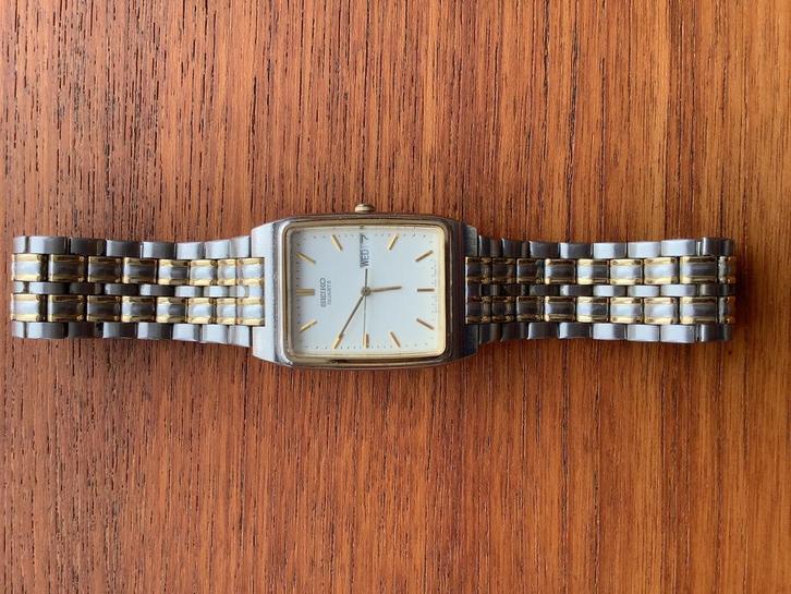 seiko tank vintage herenhorloge 7N33-5A00 day date dag datum, Sieraden, Tassen en Uiterlijk, Horloges | Heren, Gebruikt, Polshorloge
