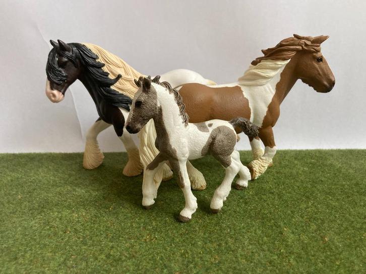 Schleich Tinker paard merrie hengst veulen 13773 13774 13831, Verzamelen, Dierenverzamelingen, Zo goed als nieuw, Beeldje of Figuurtje