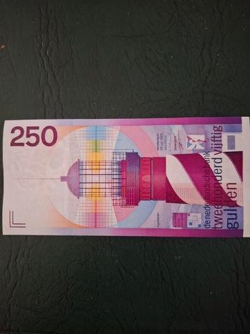 250 Gulden 1985 (Vuurtoren) in een nog erg mooie kwaliteit.  beschikbaar voor biedingen