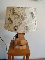 Lamp met kap, Huis en Inrichting, Lampen | Tafellampen, Ophalen, Hout, Vintage, Zo goed als nieuw