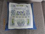 Kussen met borduurwerk ,,bloemen blauw/wit/groen,, 40/40cm., Ophalen of Verzenden, Nieuw, Blauw, Vierkant