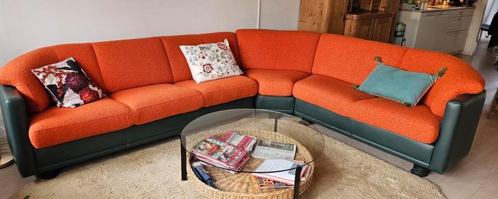 Leolux Hoekbank Oranje/Groen - Zeer Goede Staat, Huis en Inrichting, Banken | Bankstellen, Zo goed als nieuw, Vierpersoons of meer