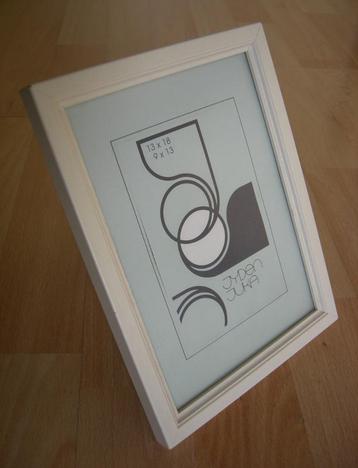 Wit houten fotolijstje Afmeting 19,8x14,8 cm Randbreedte 1,4 beschikbaar voor biedingen
