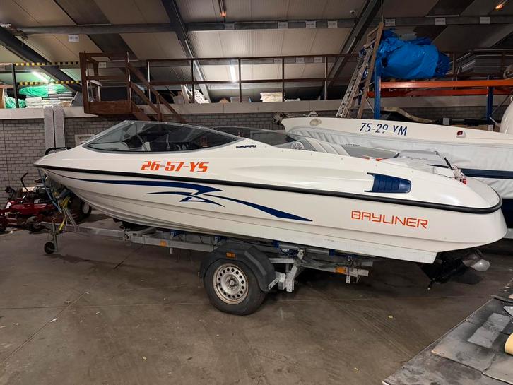 Bayliner speedboot 4 cilinder open punt topstaat, Watersport en Boten, Speedboten, Zo goed als nieuw, 3 tot 6 meter, Benzine, 120 tot 200 pk