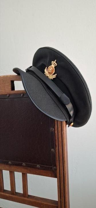Officiers pet, kepie, legerpet, met embleem. collectersitem beschikbaar voor biedingen